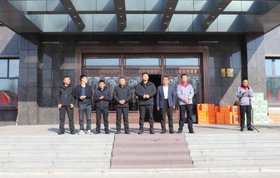 维多利亚vic003举办2024“同心庆华诞  聚力向未来”职工拔河比赛