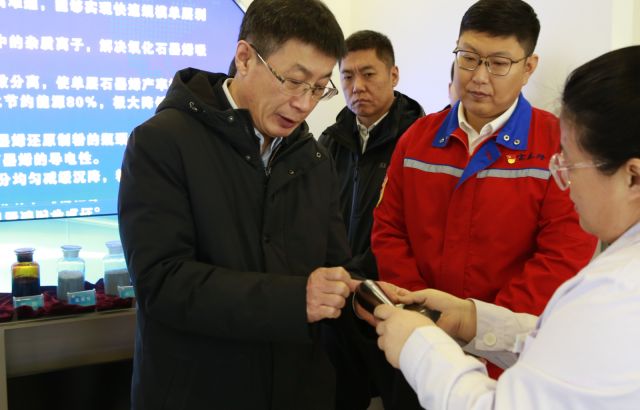 市委副书记、市长张涛一行莅临维多利亚vic003调研