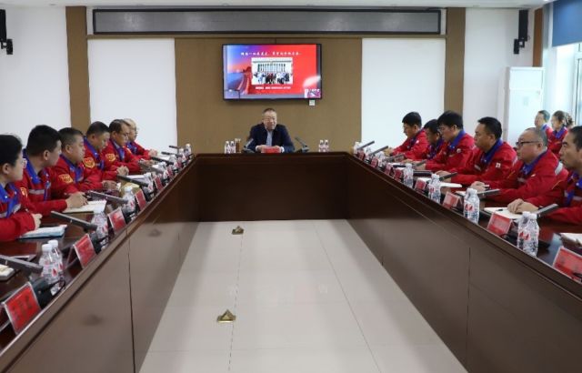 坚定信心高质量发展 为中国式现代化注入澎湃动力  ——维多利亚vic003举行学习贯彻全国“两会”精神宣讲会